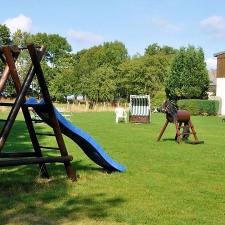 Ferienhaus Sommerbrise, Hof Zur Sonnenseite Fehmarn, 4 Sterne Exteriör bild