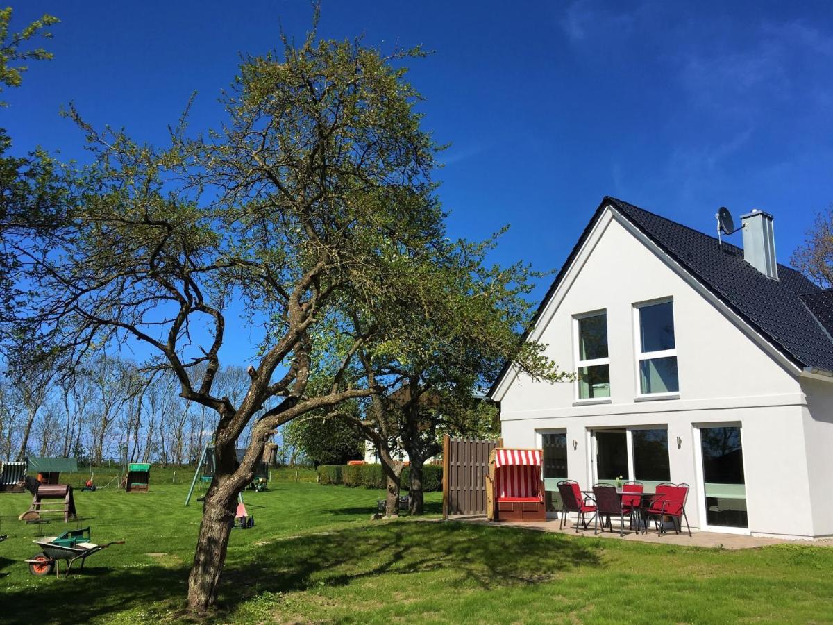 Ferienhaus Sommerbrise, Hof Zur Sonnenseite Fehmarn, 4 Sterne Exteriör bild